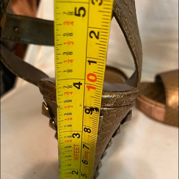 Sketchers high wedge heel round toe size 7 - Picture 5 of 10